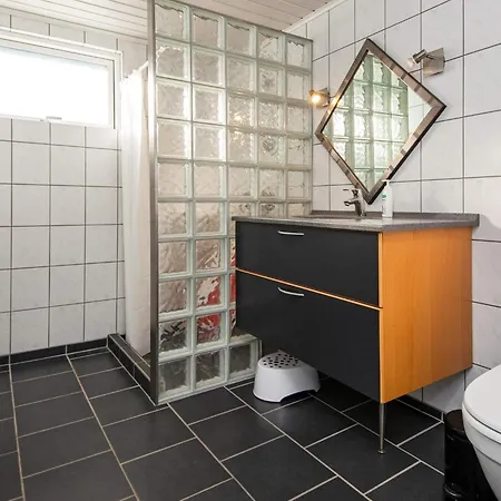 5 Person In Hejls-by Traum Hejls