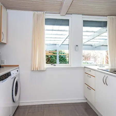 5 Person In Hejls-by Traum