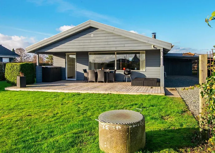 5 Person In Hejls-by Traum Hejls